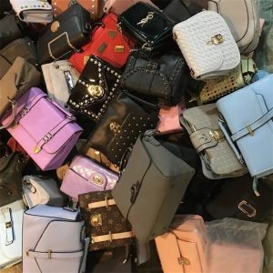 Mixed female handbags pallets