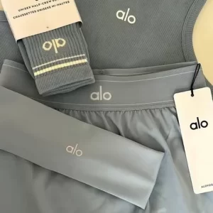 Alo Yoga Pallets